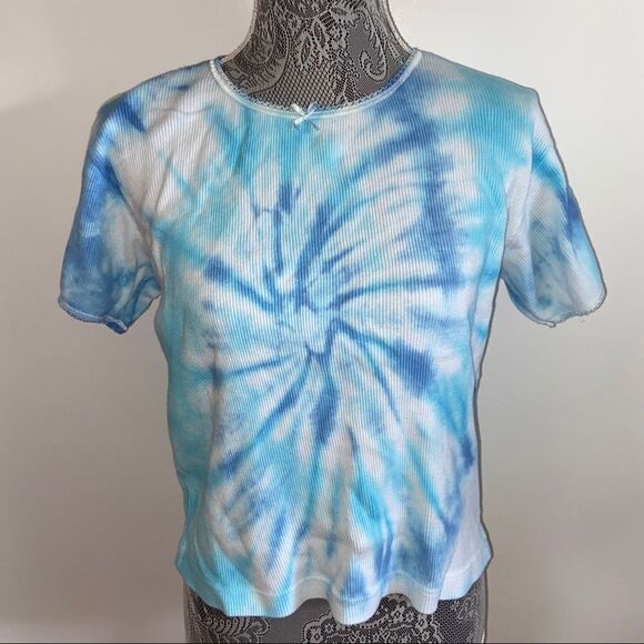 Custom blue tie dye on vintage weatherland short sleeve top - Picture 2 of 10